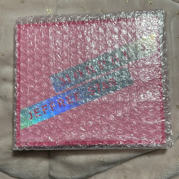 Jeffree star X Morphe Artistry Palette Brand new bubble wrapped still in box - Picture 13 of 16